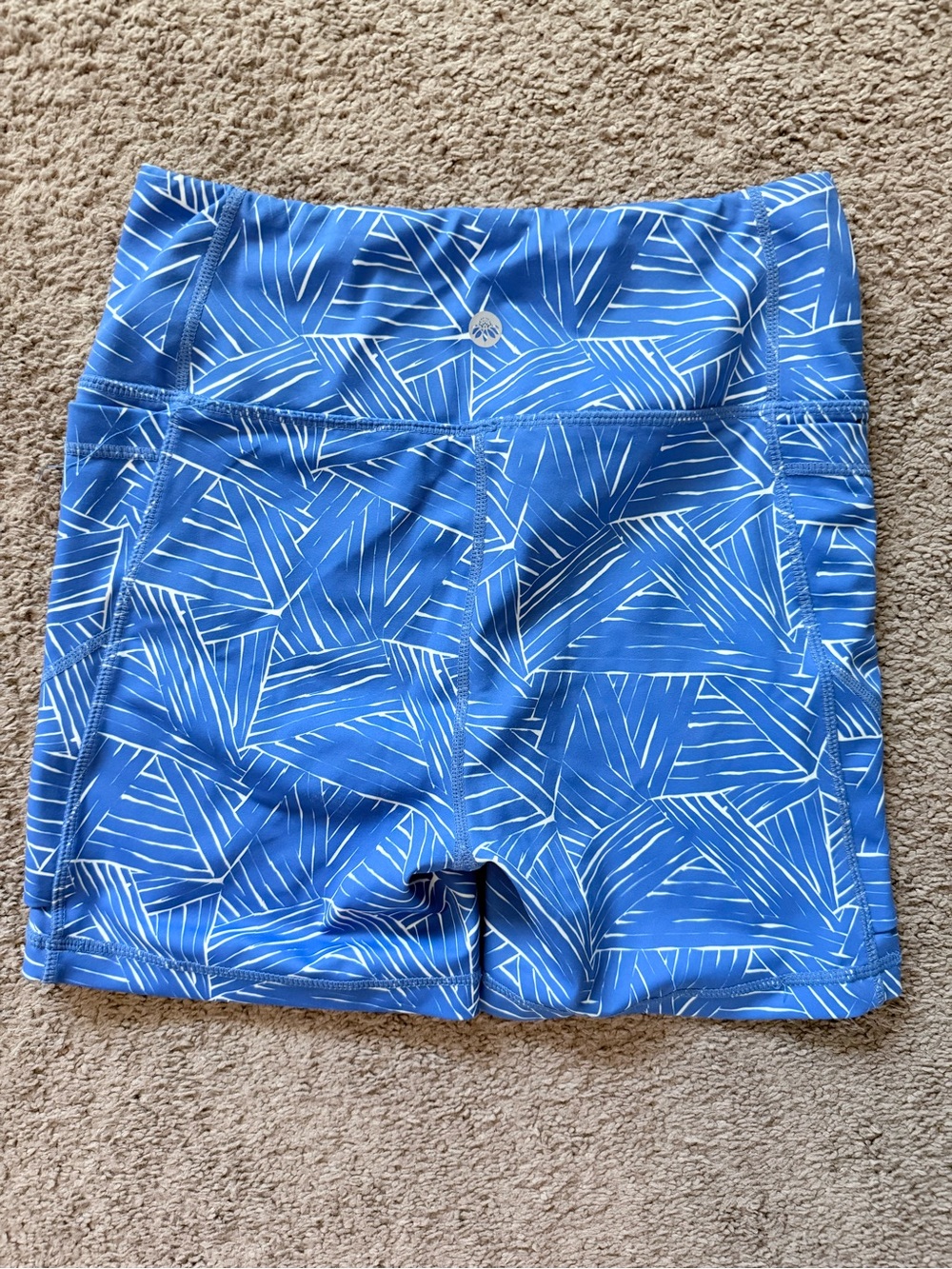 Senita Athletics 5” baseline shorts - Picture 2 of 3